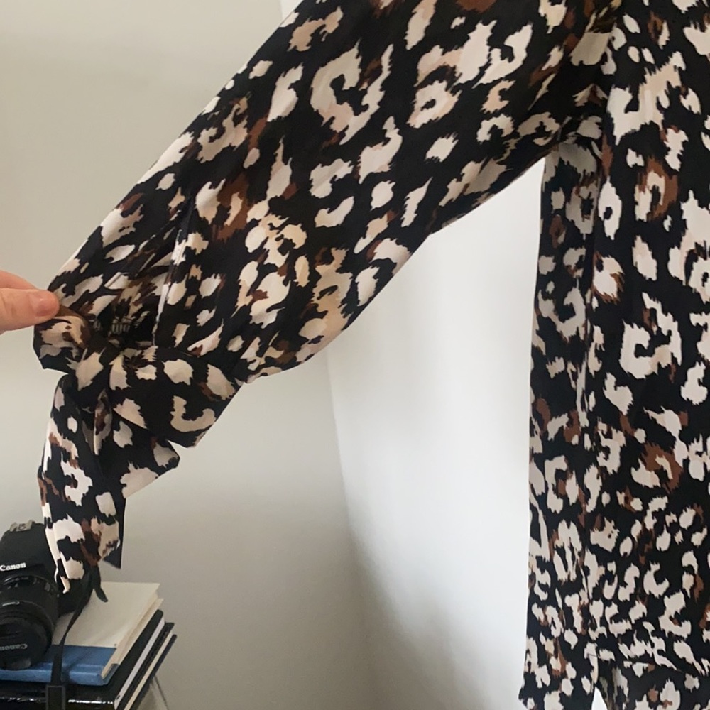 Fab’rik NWT Hi Low Leopard Top - Picture 2 of 4